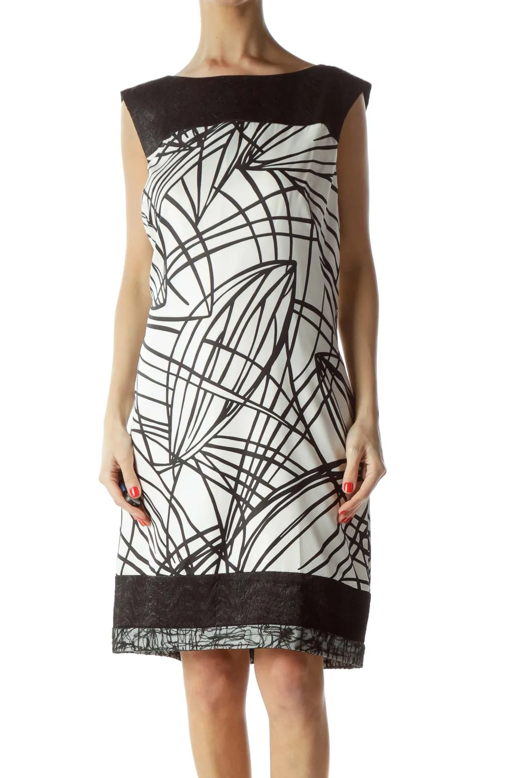 Black and White Geometric Print Shift Dress