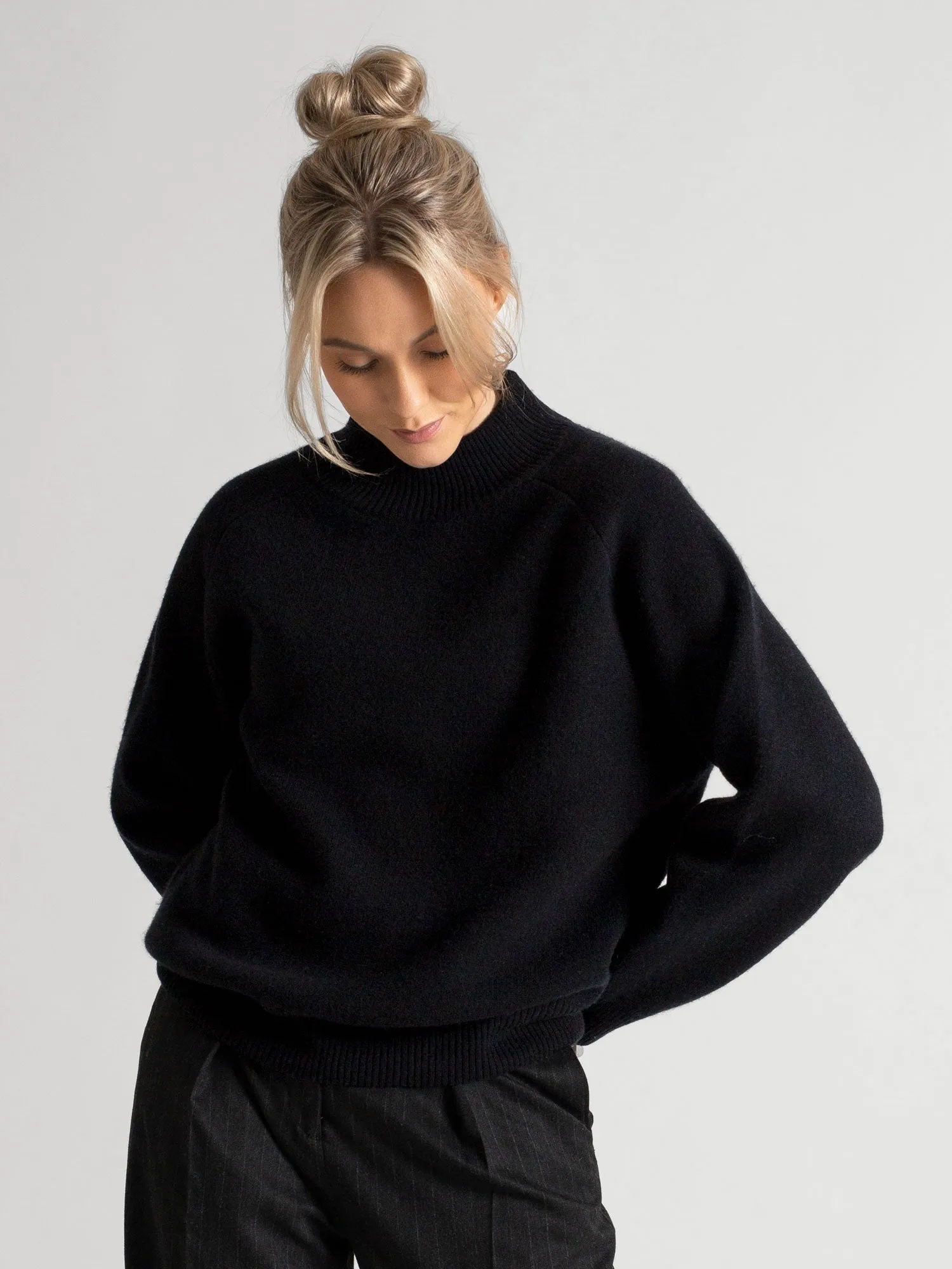 Cashmere sweater "Snowflake" - black